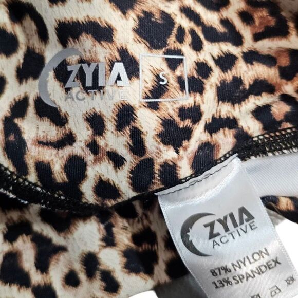 ZYIA Womens S Leopard Brilliant Hustle Athletic Shorts - Picture 5 of 5